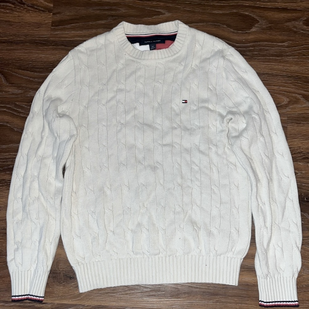 Brand new Tommy Hilfiger knit sweater